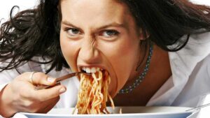 كيف تتخلص من إدمان الطعام؟ إليك 10 طرق